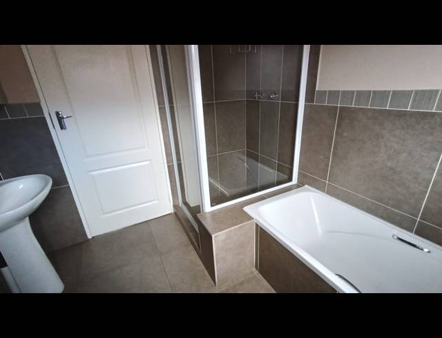 2 BEDROOM APARTMENT TO LET IN BLANCHEVILLE